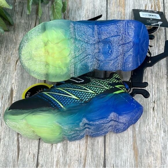 Baby Boys Light-Up Athletic Active Sneakers Shoes Size 7 - Picture 3 of 3